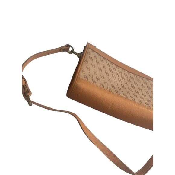 Vintage Salmon Colored Dooney & Bourke Cross Body Purse Bag - Picture 16 of 16